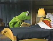 Robin finally falls asleep at the end of Muppet Babies Video Storybook Vol.5