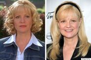 Bonnie Hunt as Carol Brady