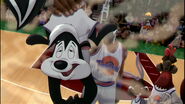 Space-jam-disneyscreencaps.com-7153