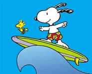 Snoopy Surfing