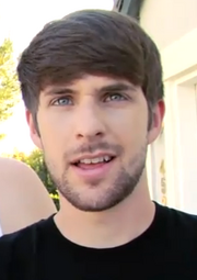 Ian Hecox.png
