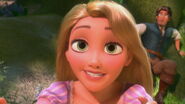 Tangled-disneyscreencaps.com-7016.jpg (298 KB) Rapunzel as Robin Hood's fortune teller disguise