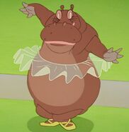 Hyacinth Hippo as Queen Mousetoria