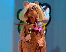 Rhonda Rat Rodent Reporter