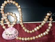 Pink seashell necklace front - mermaid lolita