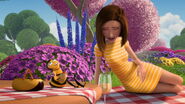 Bee-movie-disneyscreencaps.com-3562