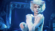 Cats (1998) - Victoria looking over her shoulder.jpg