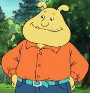 Binky Barnes as Arnold the Pitbull