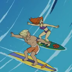 aloha scooby doo daphne surfing