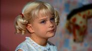and Cindy Brady as extras (Luci)