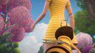 Bee-movie-disneyscreencaps.com-3569