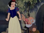 Snow-white-disneyscreencaps.com-7710