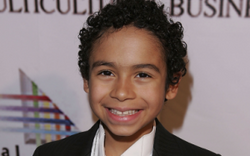 Noah Gray-Cabey, Pretty Little Liars Wiki