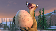 Sid sounds hatching egg