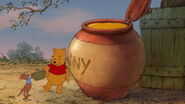 Winnie-the-pooh-disneyscreencaps.com-6032