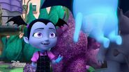 Vampirina 102