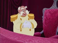 Cinderella-disneyscreencaps.com-5880.jpg (262 KB) The King as Little John's Sir Reginald disguise