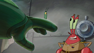 Krabs beat plankton up