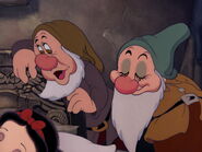 Snow-white-disneyscreencaps.com-3945