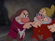 Snow-white-disneyscreencaps.com-3190