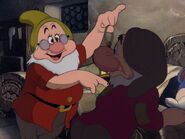 Snow-white-disneyscreencaps.com-3932