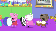 Peppa and her friends are marching!