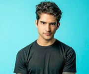 Tyler-posey-5