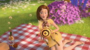 Bee-movie-disneyscreencaps.com-3521