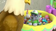 PAW.Patrol.S01E21.Pups.Save.the.Easter.Egg.Hunt.720p.WEBRip.x264.AAC 1021888