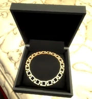 Counterfeit necklace 1