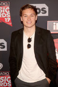 Finn+Cole+iHeartRadio+Music+Awards+Red+Carpet+abZLqRUpI98l