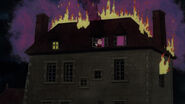 Thechateauisonfire