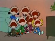 "Cochino", Lucy, Violeta, Schroeder, Frieda, Patty, y Sally gritando en Un niño llamado Carlitos.