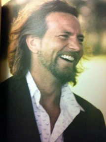 Tumblr mfpya5thaC1qe2af0o1 500.jpg (35 KB)