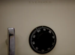 2x06 - Everhold Safe