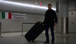 3x13 - Italy Rome Airport (3)