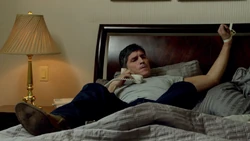 1x01 CaptiveInBed
