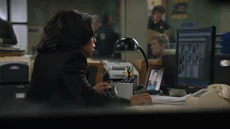 1x11 - Fusco's desk