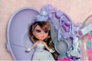 Deidre Diamond | Peek-a-boo Petites Wiki | Fandom