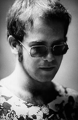 Elton John - Wikipedia