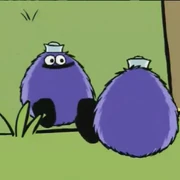 Fluffyfluff.png (479 KB) Quack having fluffed his feathers in Mirror, Mirror in the Dump