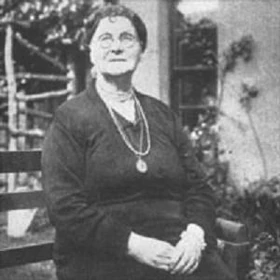 Amanda-mckittrick-ros (1)