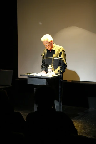 Bill Berkson in 2007. Photo by Rich Gaccione for Beyond Baroque Literary Arts Center. Licensed under Creative Commons, courtesy Flickr.