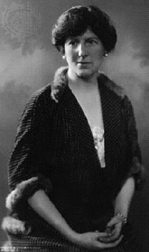 Alice Duer Miller (1874-1942) circa 1920. Courtesy Wikimedia Commons.