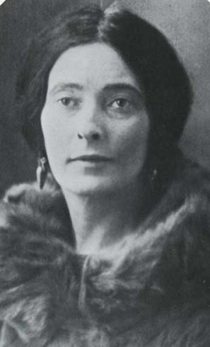 MinaLoy-Portrait