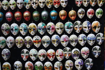 Masks in Venice, 2009. Photo by Rasevic. Licensed under Creative Commons, courtesy Wikimedia Commons.