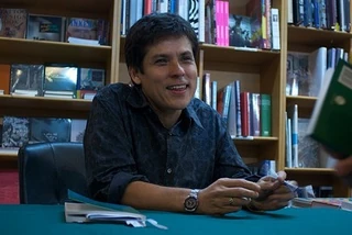 Adam Aitken in 2009. Photo by Adrian Wiggins. LIcensed under Creative Commons, courtesy Wikipedia.