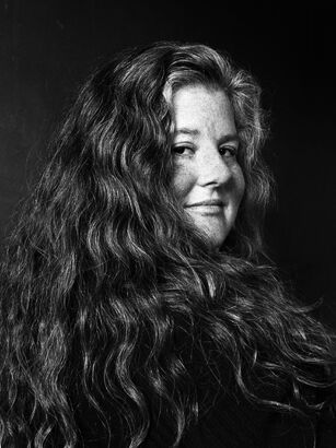 Dana Levin, smaller version, 300 dpi