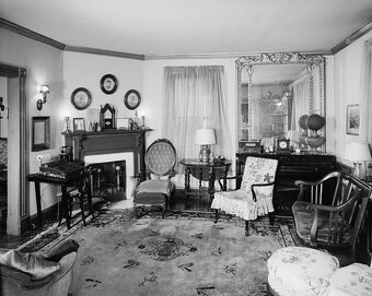 752px-Anne Spencer house interior Lynchburg Virginia