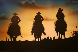 Cowboys-riding-into-the-sunset-ffpn000894-4008-p-558x372